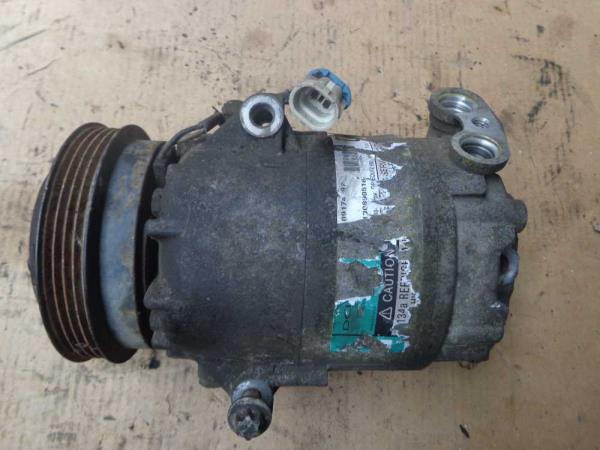 COMPRESSEUR DE CLIMATISATION OPEL 1.7TD ( MOTEUR OPEL ) - Vue 1